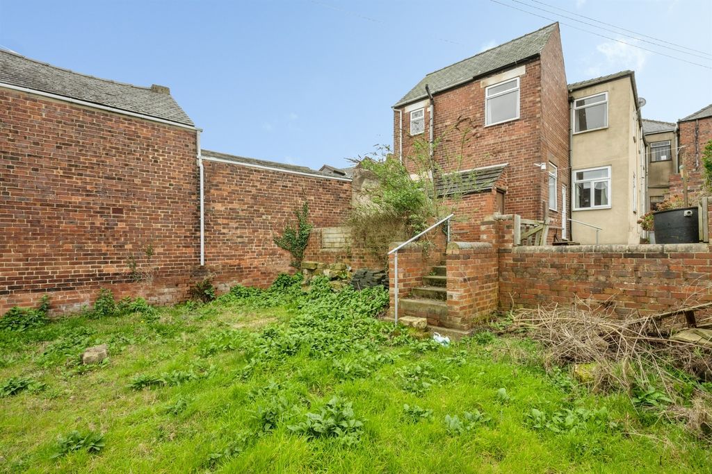 Property photo 1 of 18