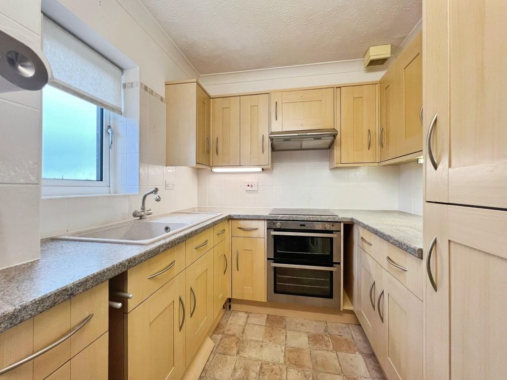 Property photo 2 of 8