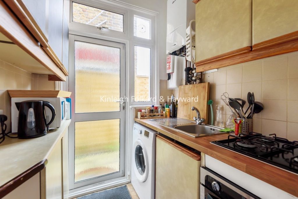 Property photo 3 of 6 Ae858Cfd-879c-40F9-8