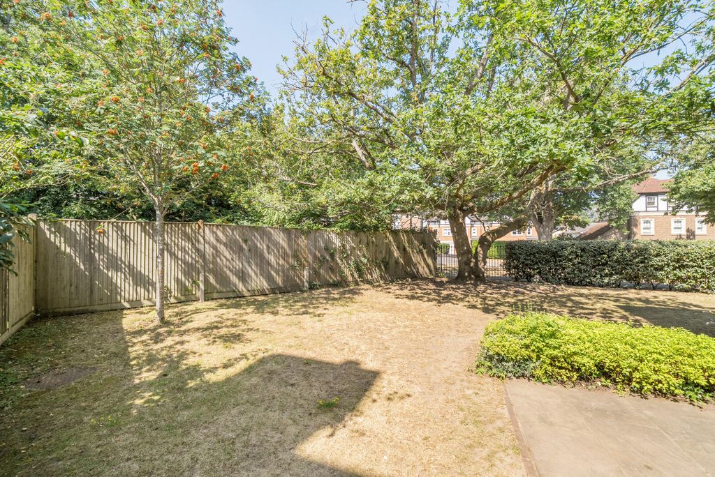 Property photo 2 of 14 1495048-13-6A58Af...