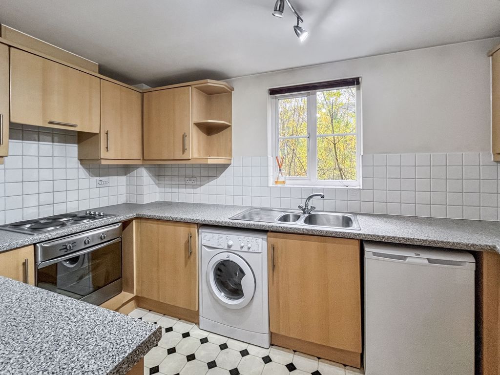 Property photo 2 of 8 Photo 12