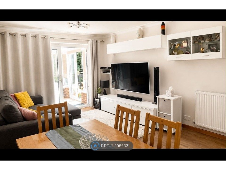 Property photo 3 of 23