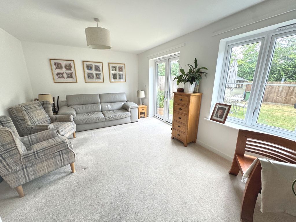 Property photo 3 of 10 4348213