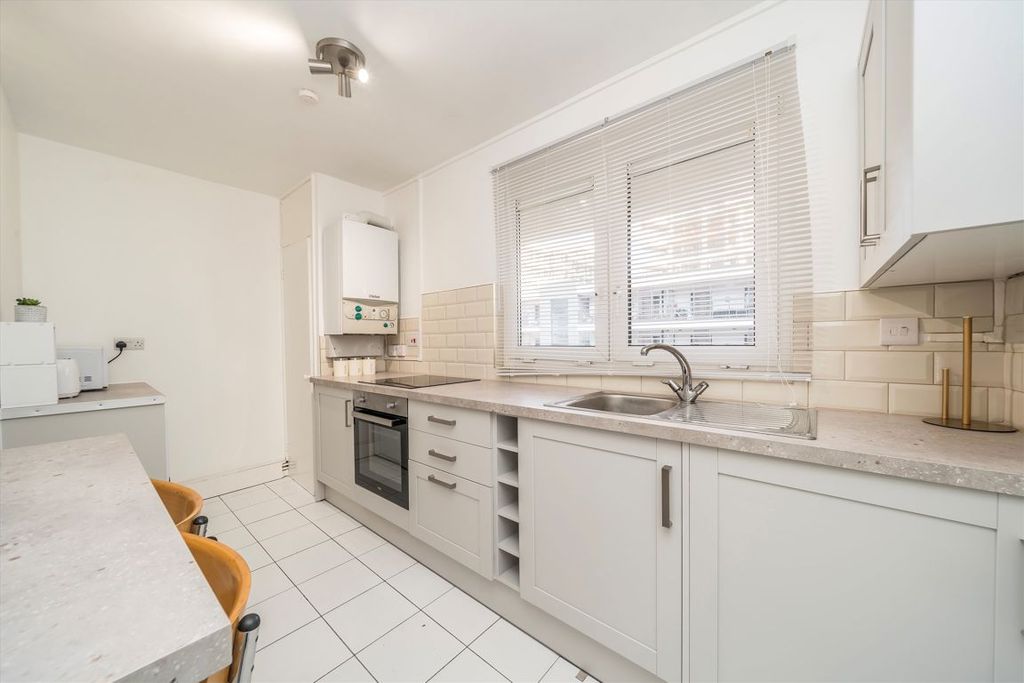 Property photo 2 of 5