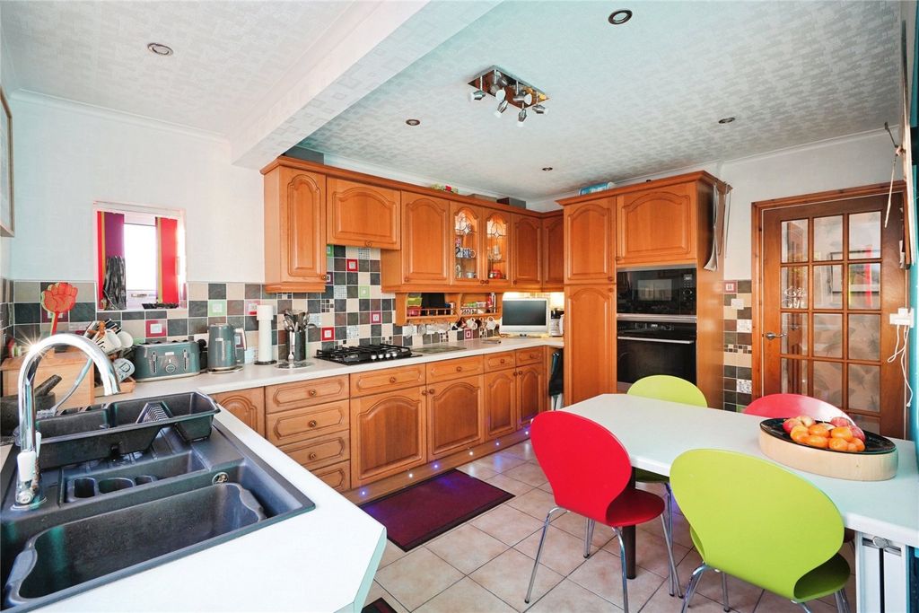 Property photo 3 of 20 Picture No. 19