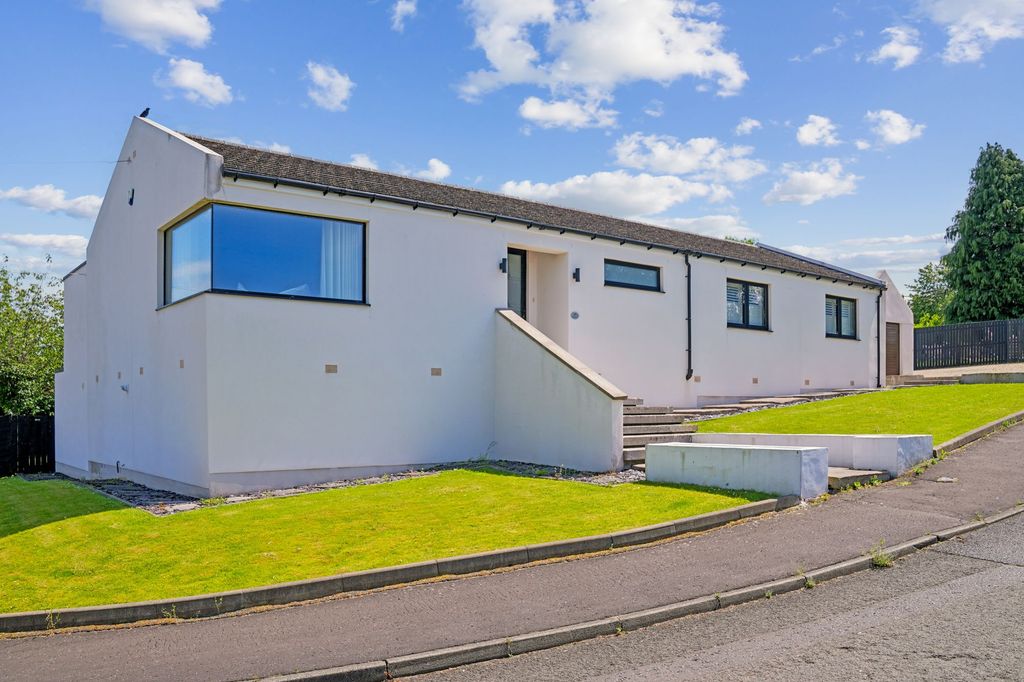 Property photo 2 of 55