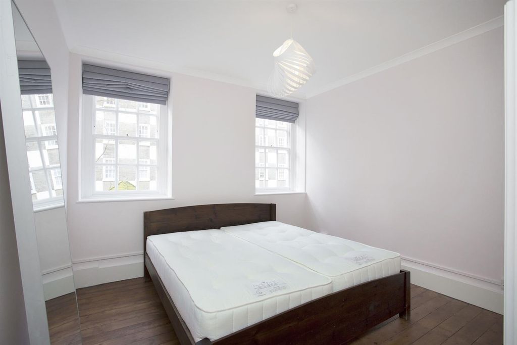 Property photo 3 of 11 Bedroom