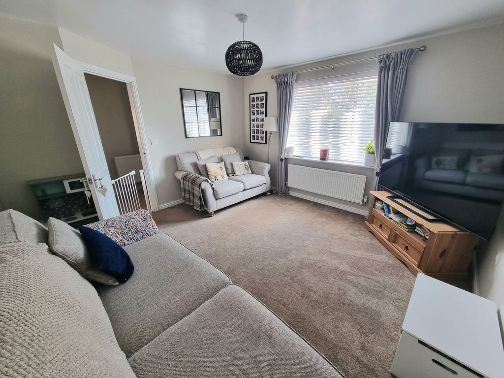 Property photo 3 of 24