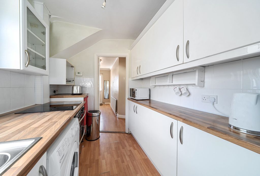 Property photo 3 of 20 1522550-10-6Ab330...
