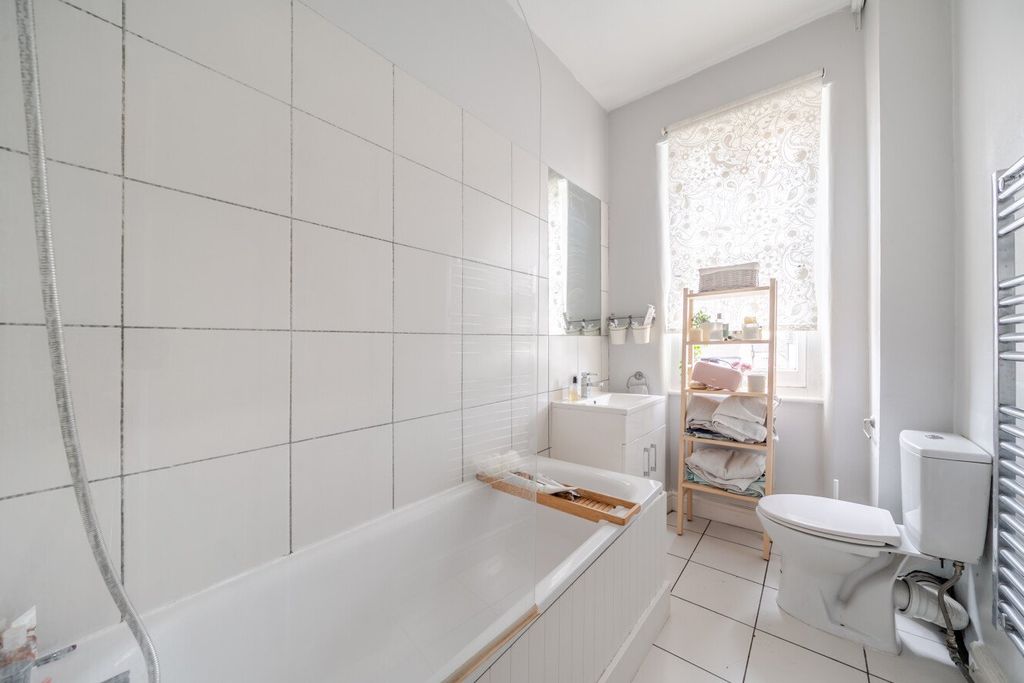 Property photo 3 of 7 Picture No. 06