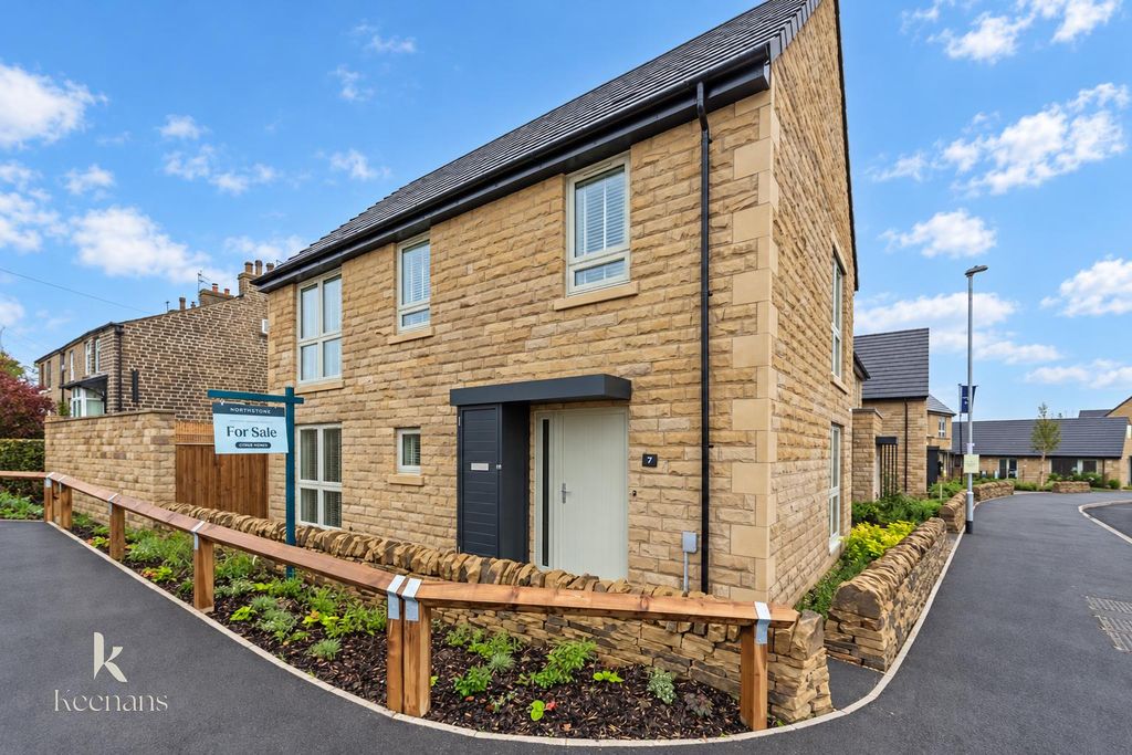 Property photo 1 of 50