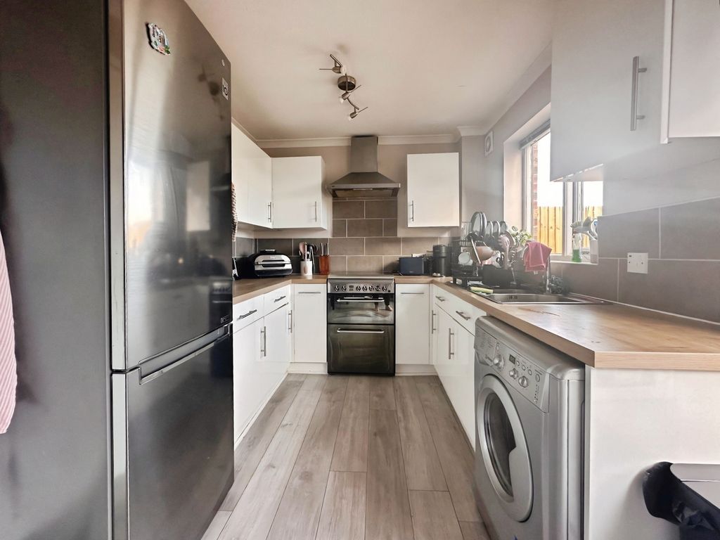 Property photo 2 of 15 Kitchen/Diner