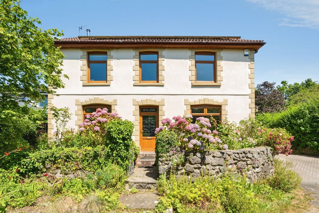 Property photo 1 of 27 Pbox-Img.Jpg