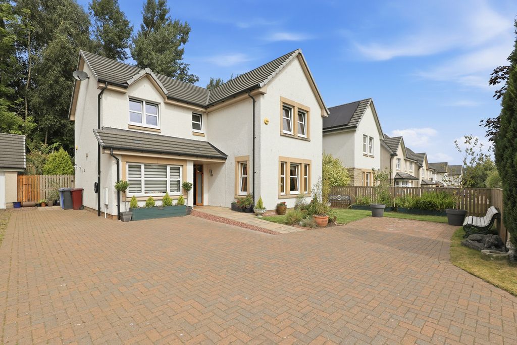 Property photo 1 of 24