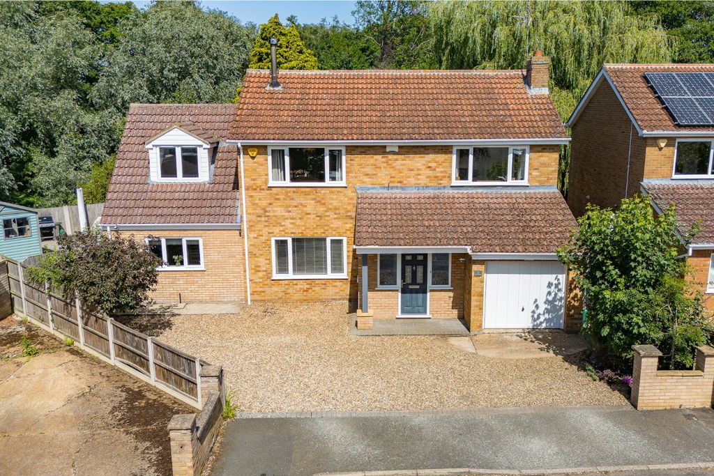 Property photo 1 of 40 5155370