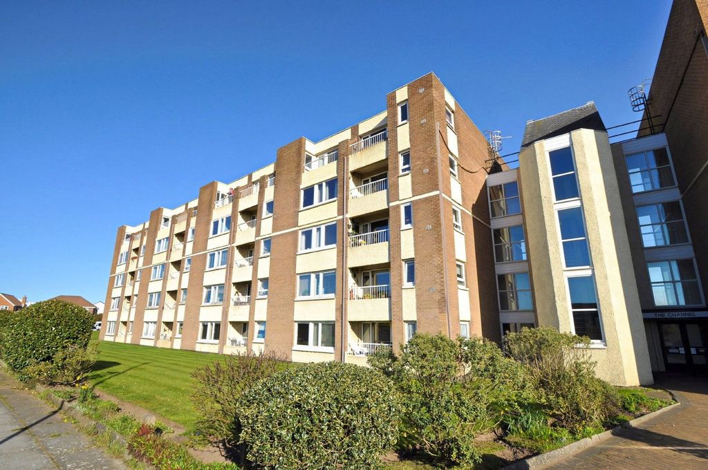 Property photo 1 of 25