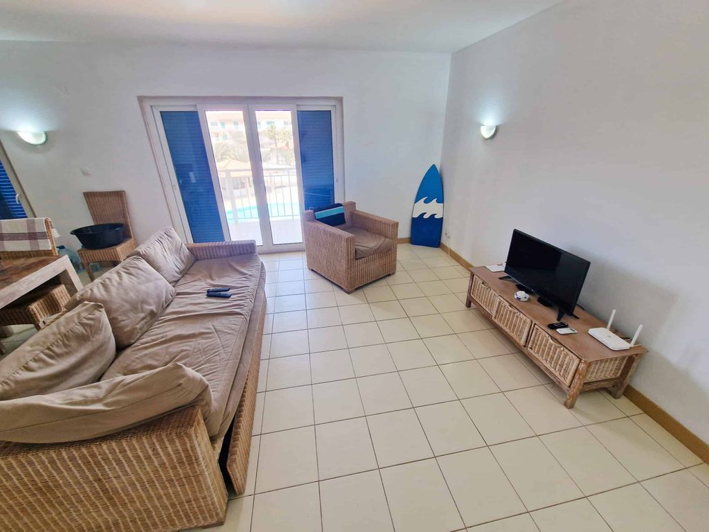 Property photo 3 of 11 Lounge Area