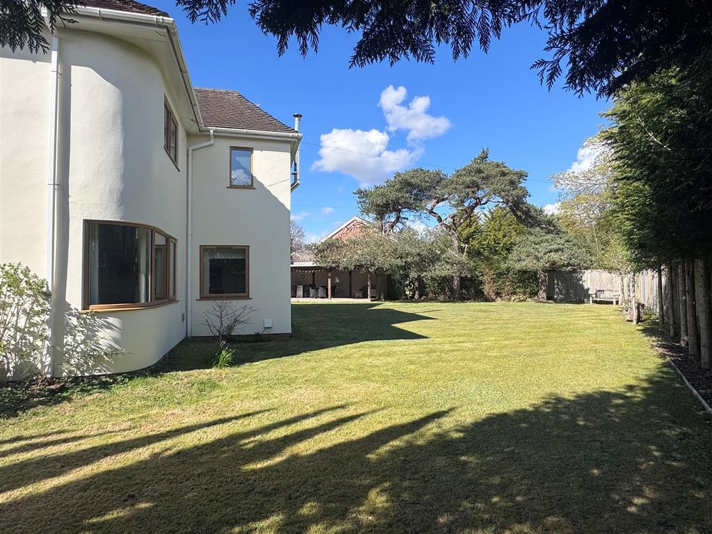 Property photo 2 of 39 Grd To Rear Hse 2.Jpg
