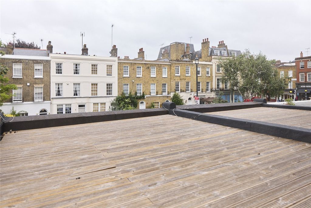 Property photo 2 of 15 Exterior