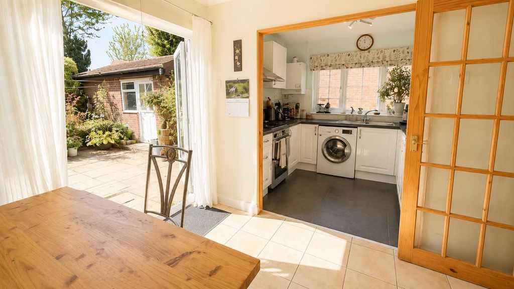 Property photo 3 of 15 Kitchen