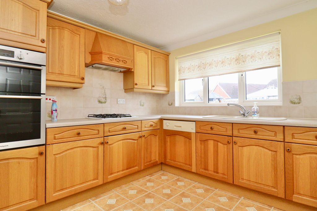 Property photo 2 of 11 Img_5926