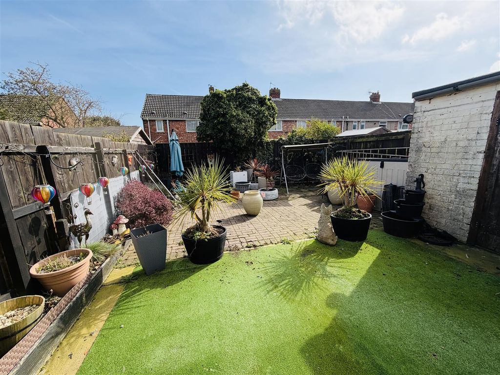 Property photo 2 of 9 Rear