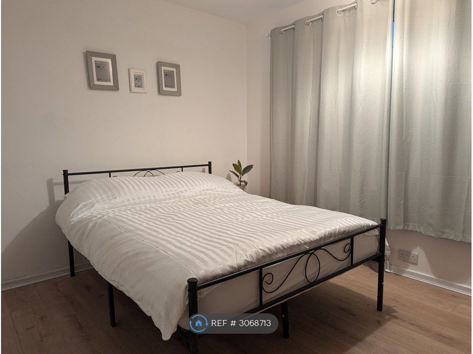 Property photo 1 of 15 Bedroom 1