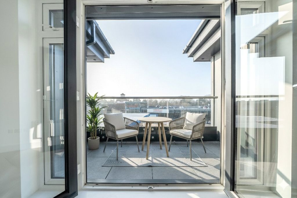 Property photo 1 of 7 Picture No. 14