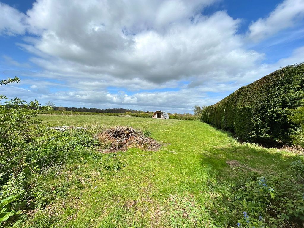 Property photo 2 of 5
