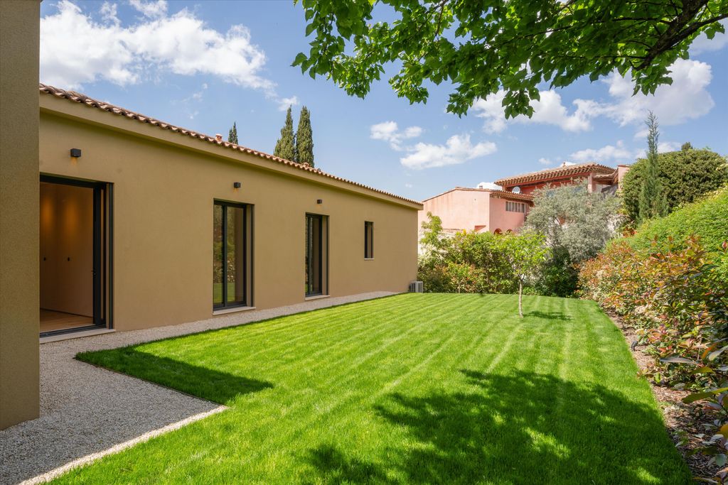 Property photo 3 of 24 Image