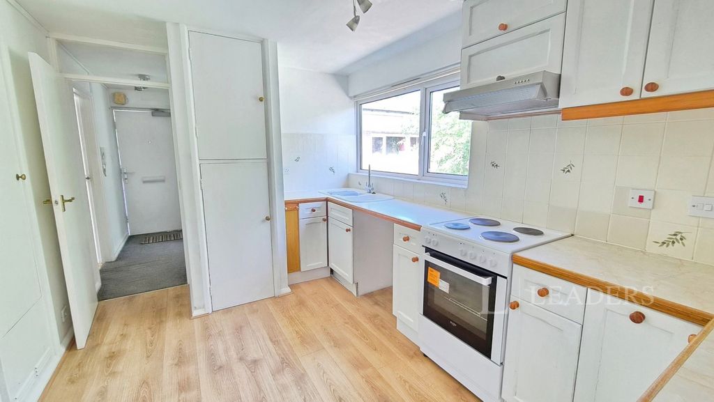 Property photo 3 of 8 Pbox-Img.Jpg