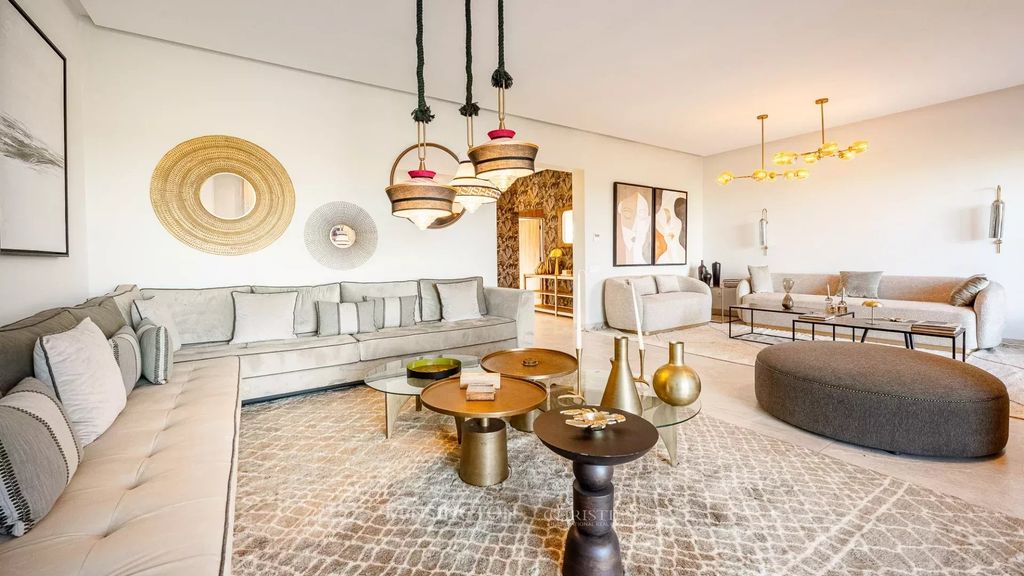 Property photo 2 of 27