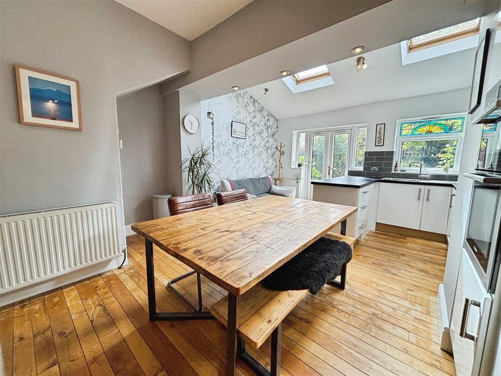 Property photo 3 of 18 Kitchen/Diner