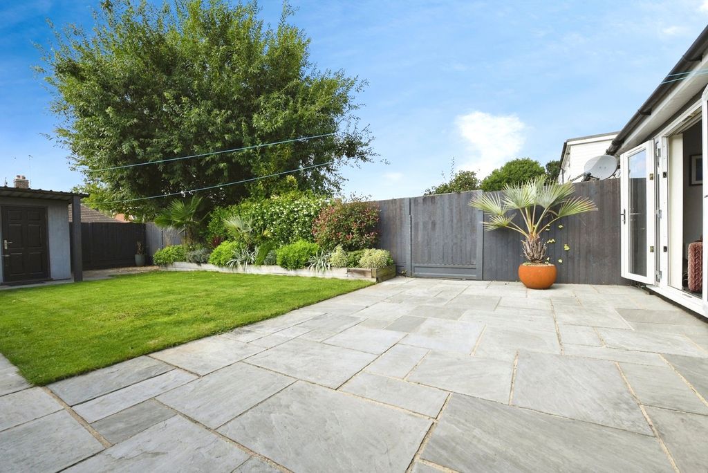 Property photo 3 of 17 Photo