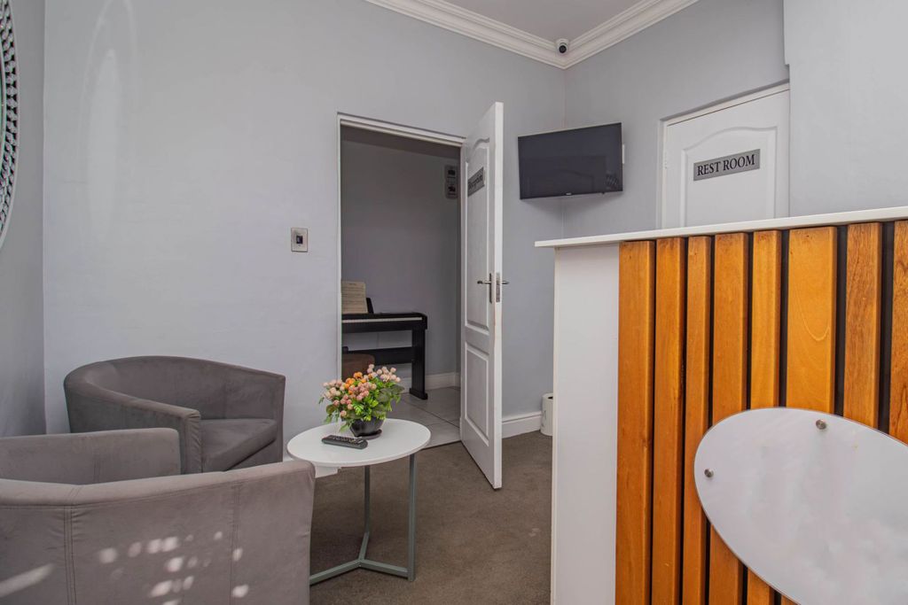 Property photo 3 of 27 1TV1717392