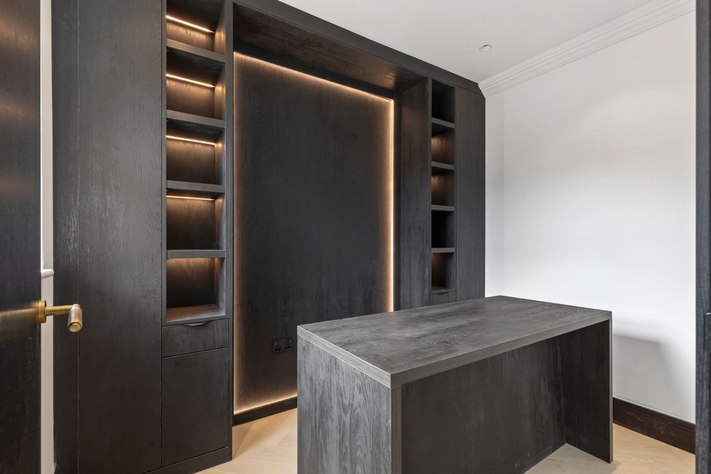 Additional image 8 of 5 bed detached house for saleThe Pipers Pipers Green Lane, Edgware HA8