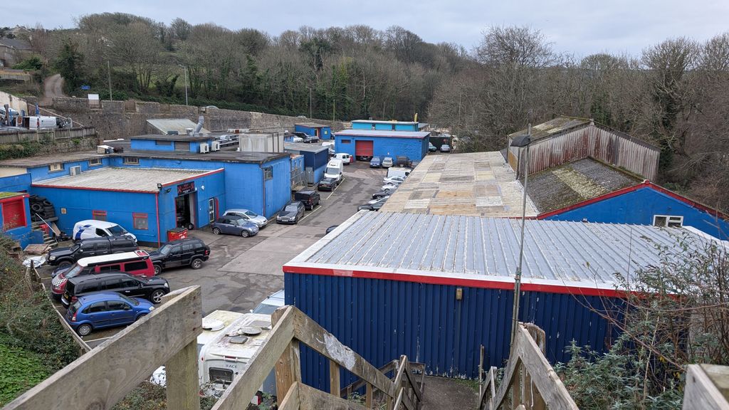 Property photo 3 of 9