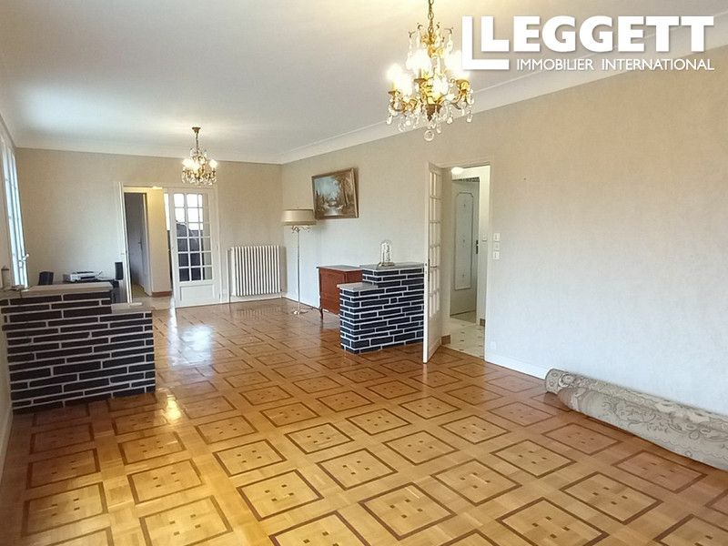 Property photo 3 of 10