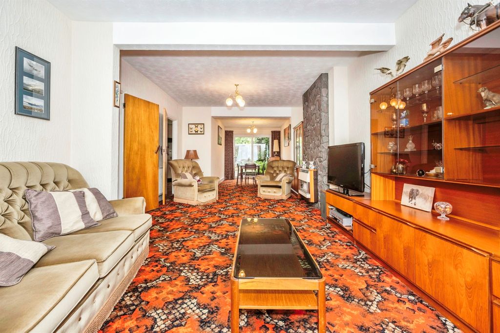 Property photo 3 of 17
