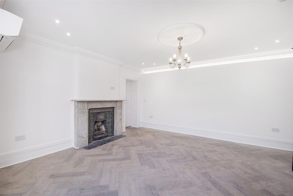 Property photo 2 of 13 Helliwell &amp; Co.