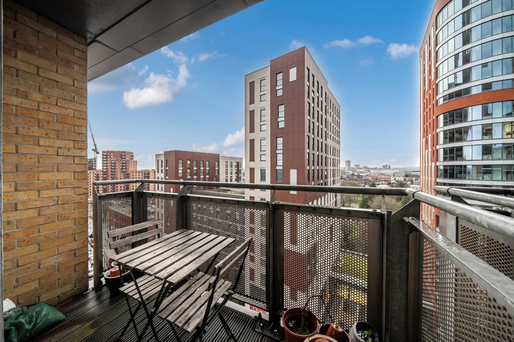 Property photo 2 of 19 Picture No. 09