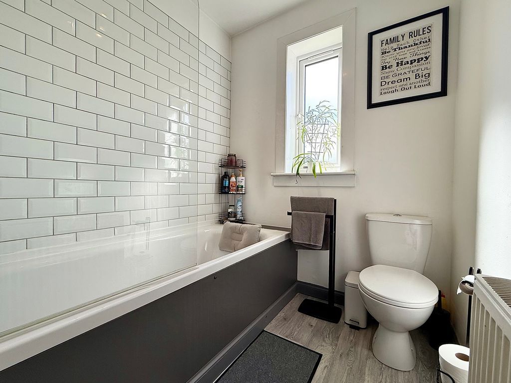 Additional image 14 of 3 bed flat for saleMochrum Avenue, Maybole KA19