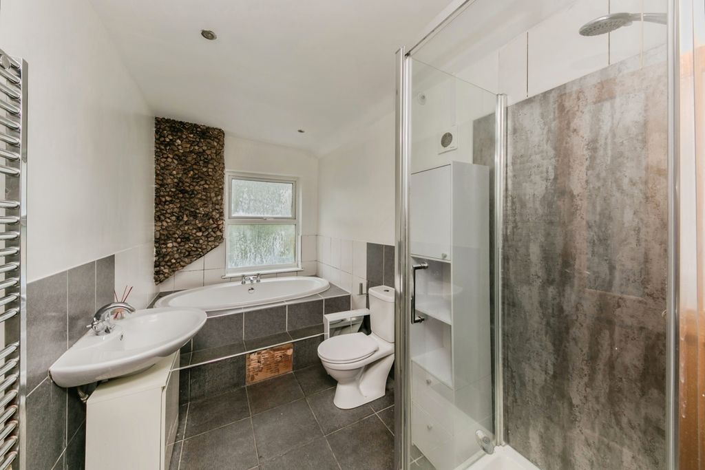 Property photo 2 of 10 Pbox-Img.Jpg