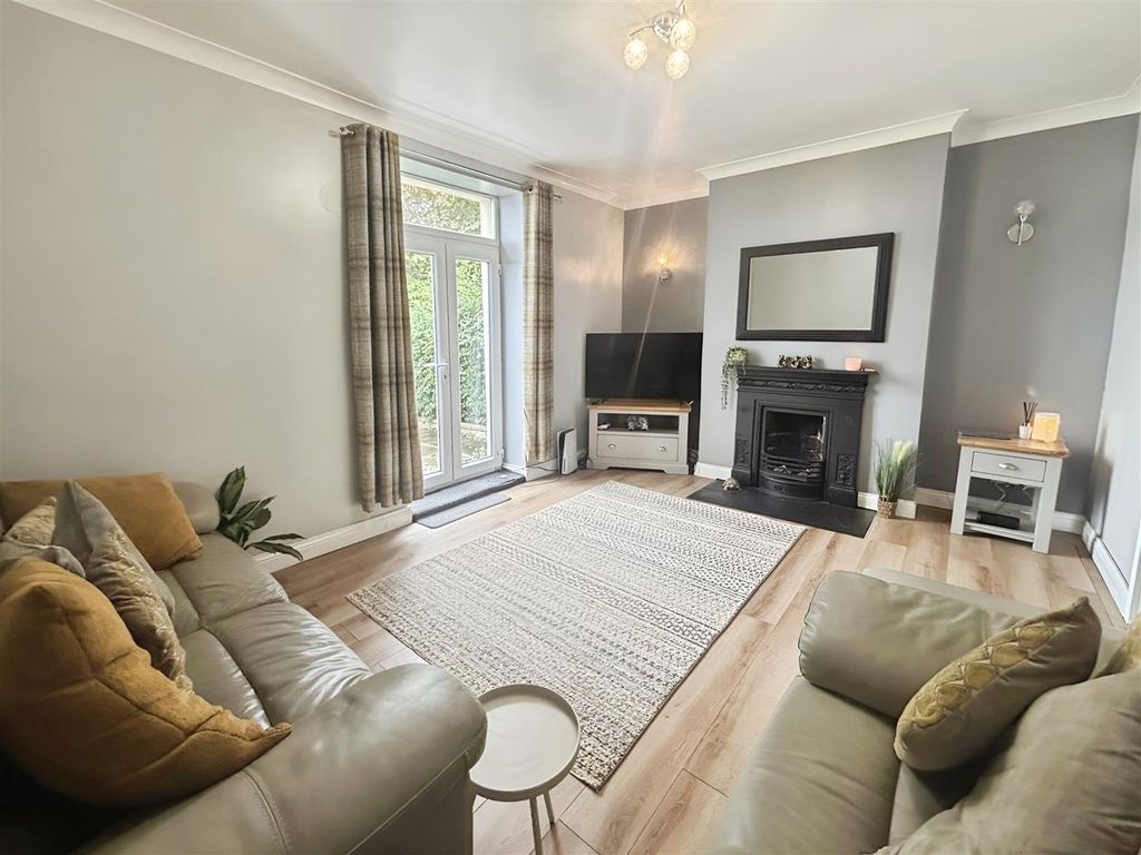 Property photo 3 of 20 E30c9c05-R1Awlz75Uucxml_Xbp3Sfa.Jpg