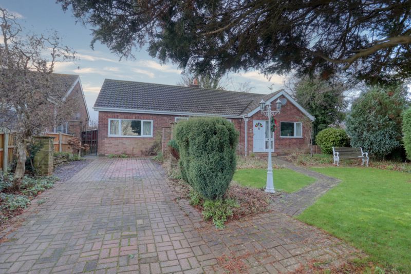 Property photo 1 of 17 Frontal