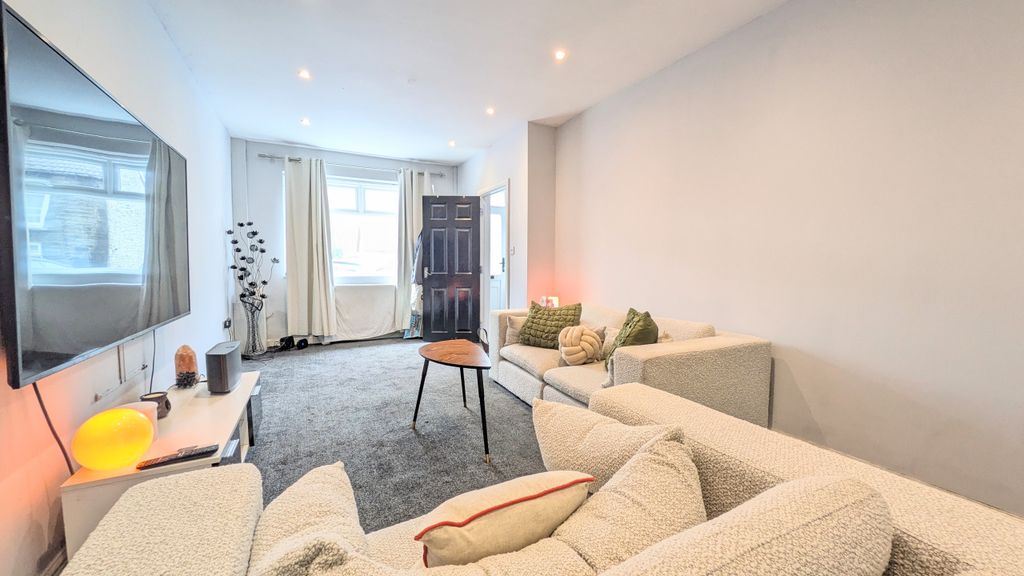 Property photo 2 of 12 Pxl_20260327_123236633.Mp~2