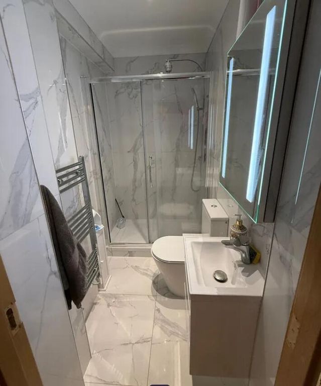 Property photo 2 of 2 Bathroom