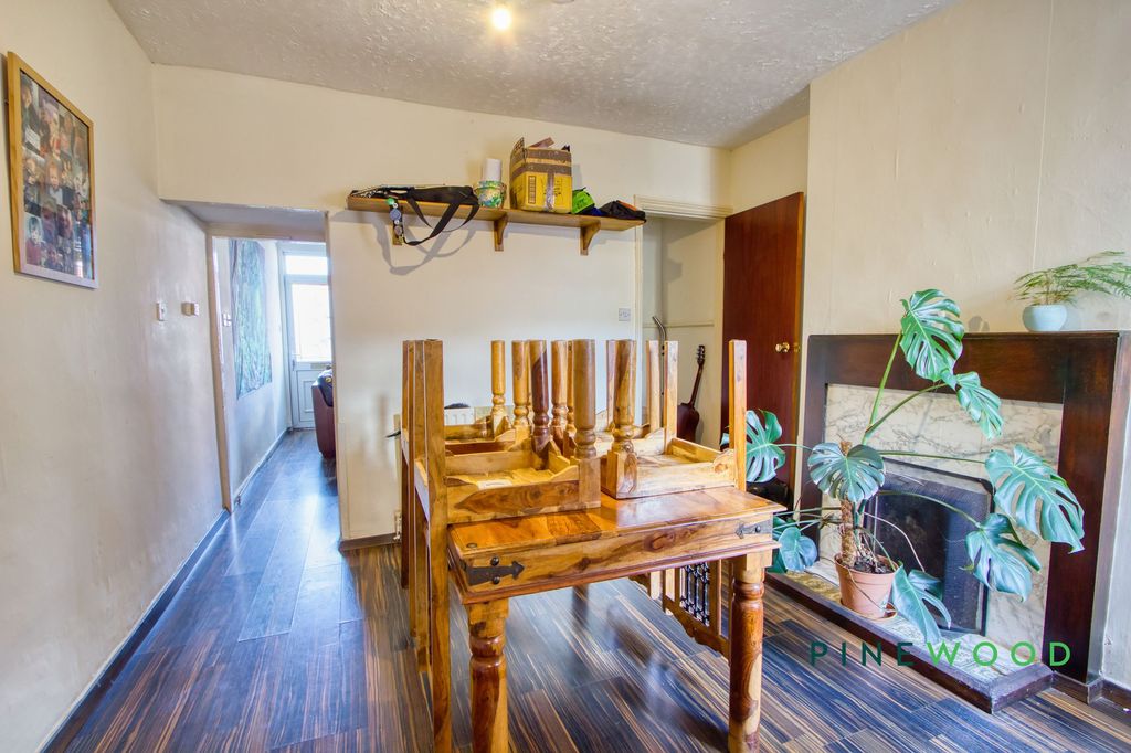 Property photo 3 of 16 Dining Room