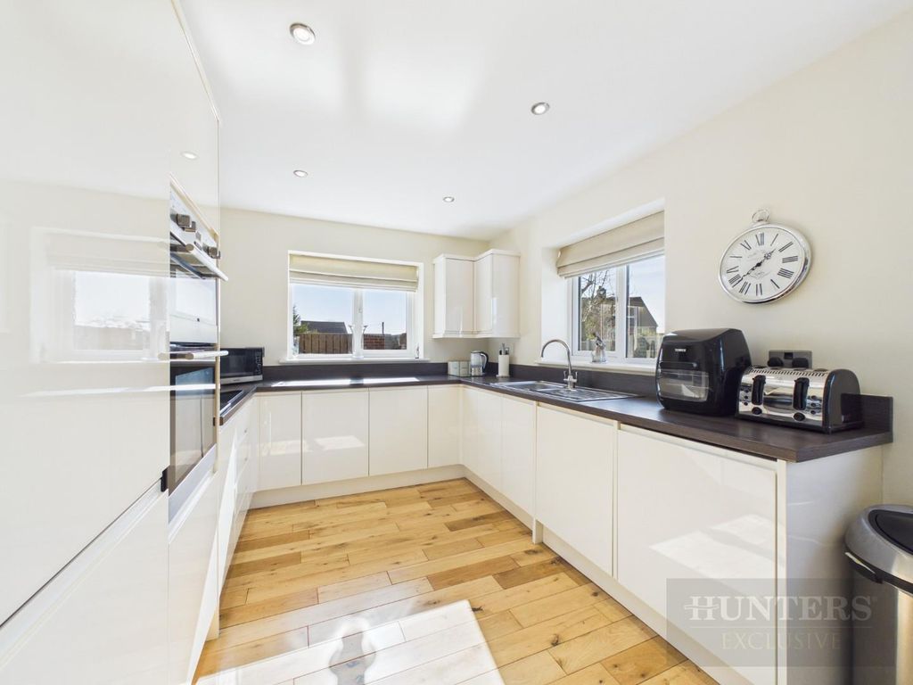 Property photo 2 of 19 Cam02804G0-Pr0442-Still011.Jpg