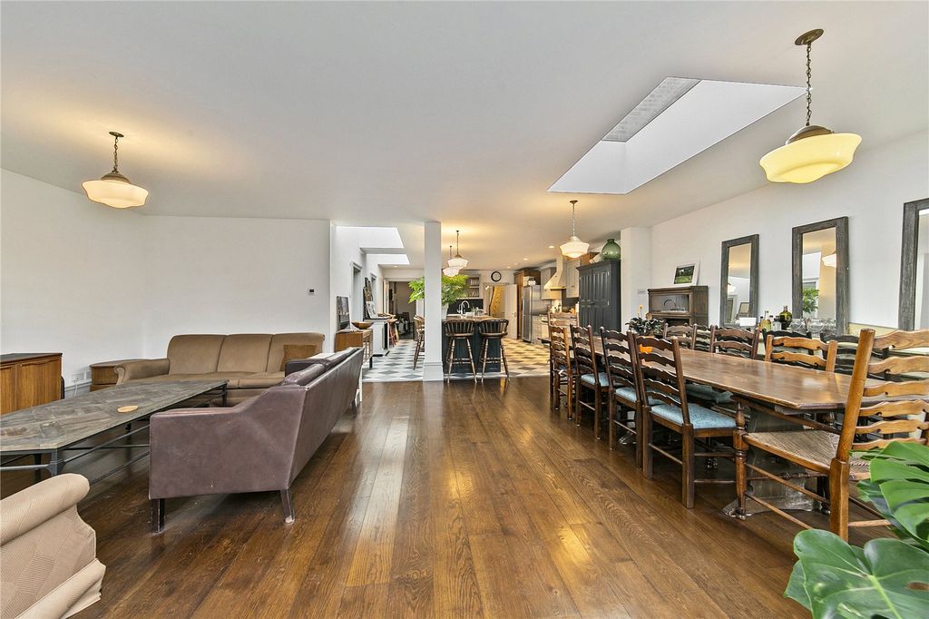 Additional image 14 of 6 bed semi-detached house for saleUxbridge Road, Hampton TW12